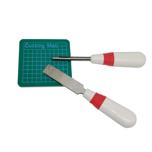 Mini needle plate Screw driver Set sewing tool for sewing machine: White and red