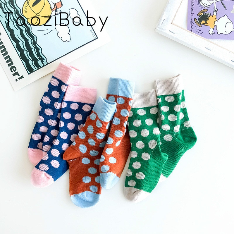 Neugeborenen Mädchen Socken Neue Koreanische freundlicher Socken Frühling Neue Doppel Nadel betroffen Farbe Passenden Polka Punkt Socken Günstige Sachen