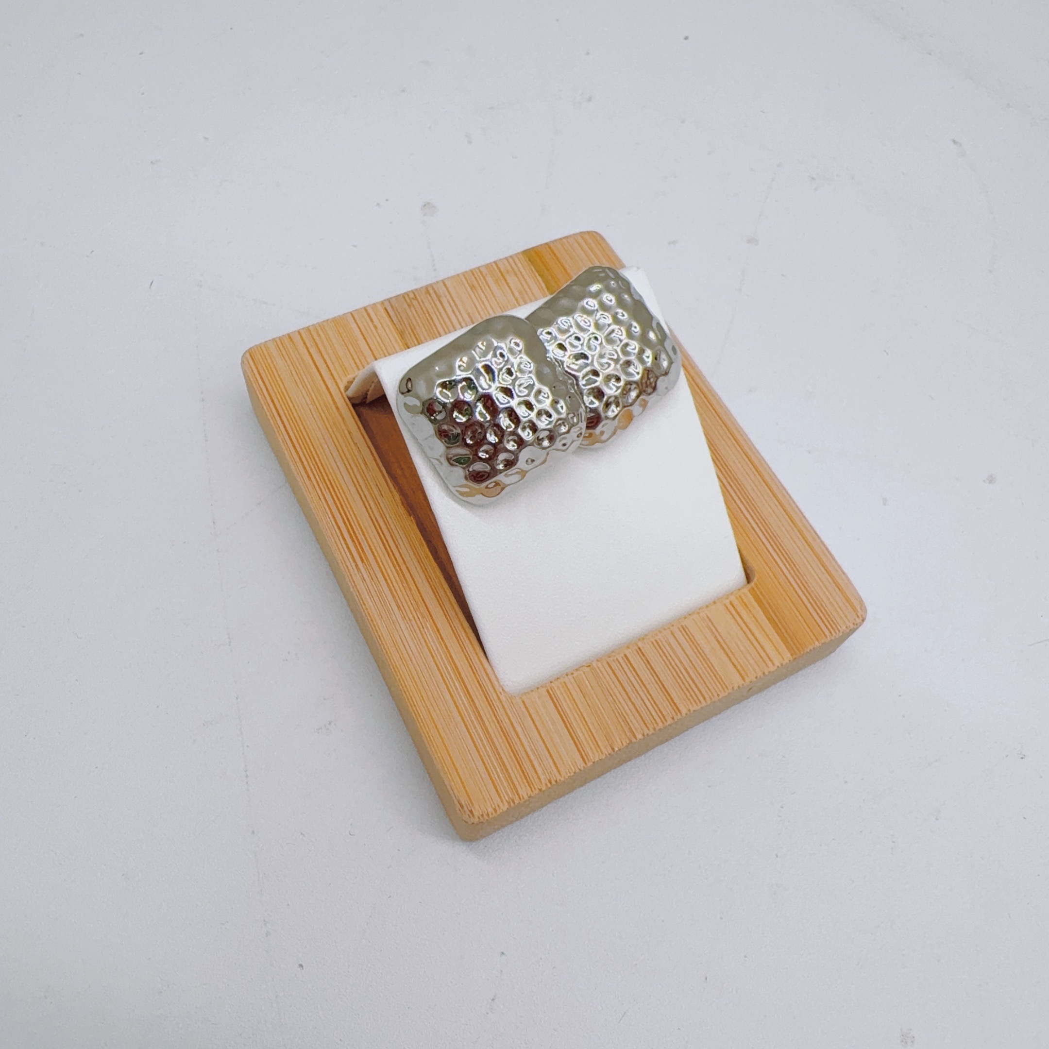 Bamboo Wood Earrings Display Stand DIY Velvet PU Leather Jewelry Storage Tray for Window Counter Props Show: WHITE