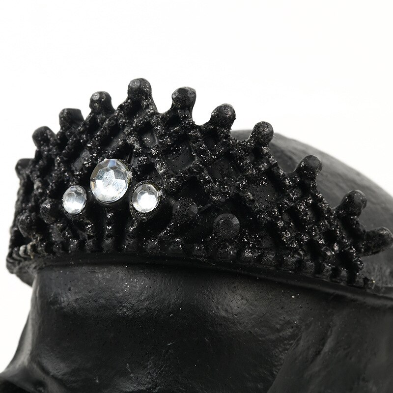 Moquerry Resin Simulation skull Crown King Human Skull Model Resin Skull Head Art Copy Home Bar Decoration Halloween