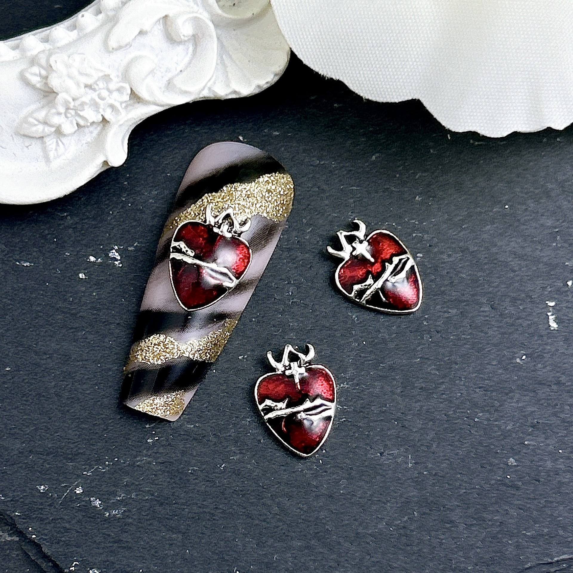 Nuevos dijes de aleación Retro para uñas con forma de corazón, Cruz de Metal 3D, calavera, prensa francesa, accesorios de decoración para uñas, manualidades DIY Y2K: Morado