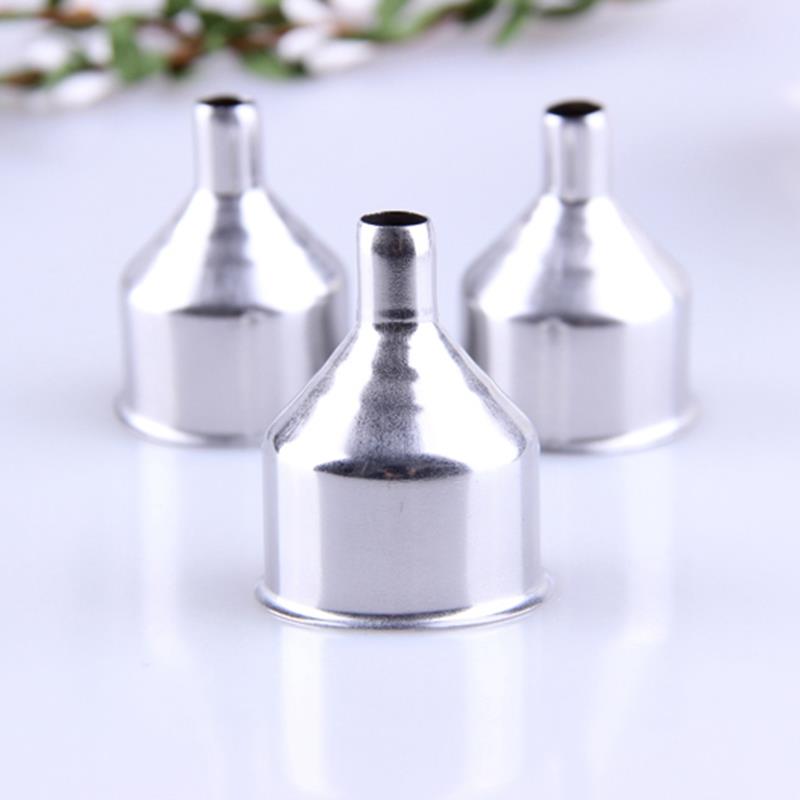 Transfer Funnel Stainless Steel Multifunctional Mini Kitchen Funnel Oil Funnel Mini Metal Funnel Small Kitchen Oil Liquid Funnel