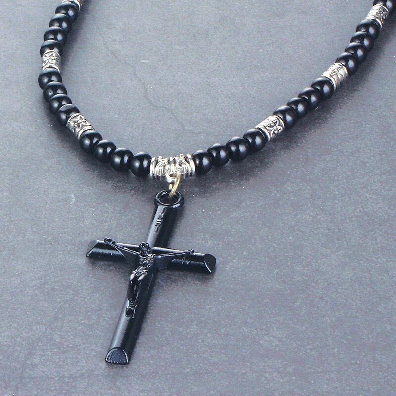 Retro jesus kors vedhæng halskæde sort farve perler kæder saint benedict medalje halskæder til mænd religiøse smykker kolye: D