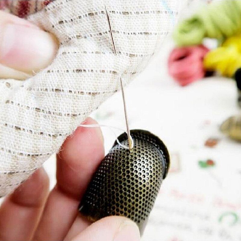 Retro Handmade Sewing Thimble Finger Protector Needlework Metal Brass Sewing Needle Thimble Sewing Tool Accessories Home Storage