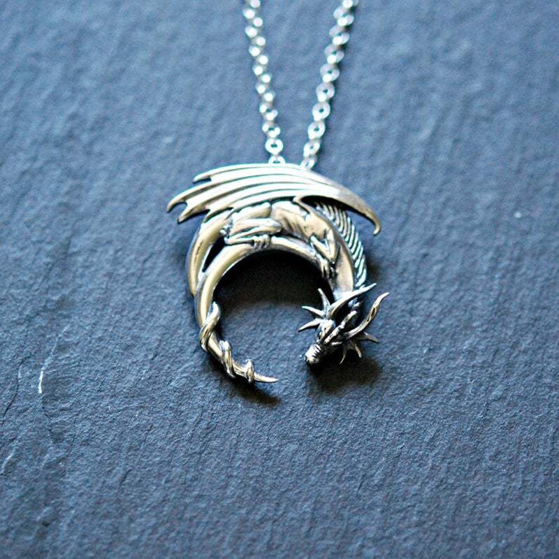 Drake halsband sovande drake hänge halsband medeltida symboliskt halsband drake smycken charm smycken 1pc: Drake