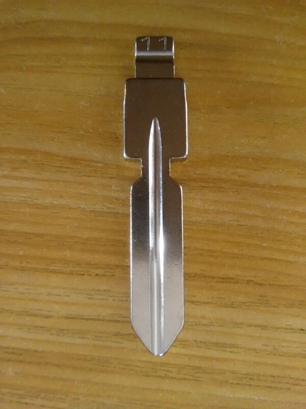 NO.1 11 Key Blade voor Benz Vouwen Flip Remote Key Vervanging Sleutelblad Middelste Groef
