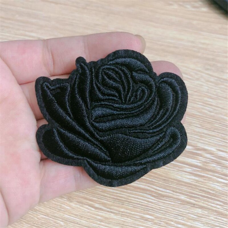 5 pièces/lot coudre/fer sur Patch pour veste en jean brodé Applique Badge Rose fleur Patch pour vêtements tissu vêtements bricolage: Black 5pcs