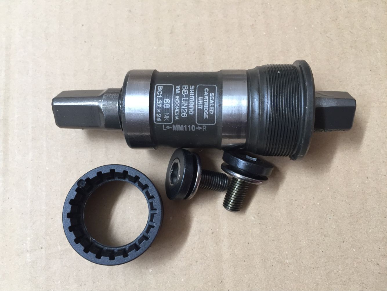 BSA BB-UN26 68 mm 110 mm bottom bracket chain box mount bicycle BB