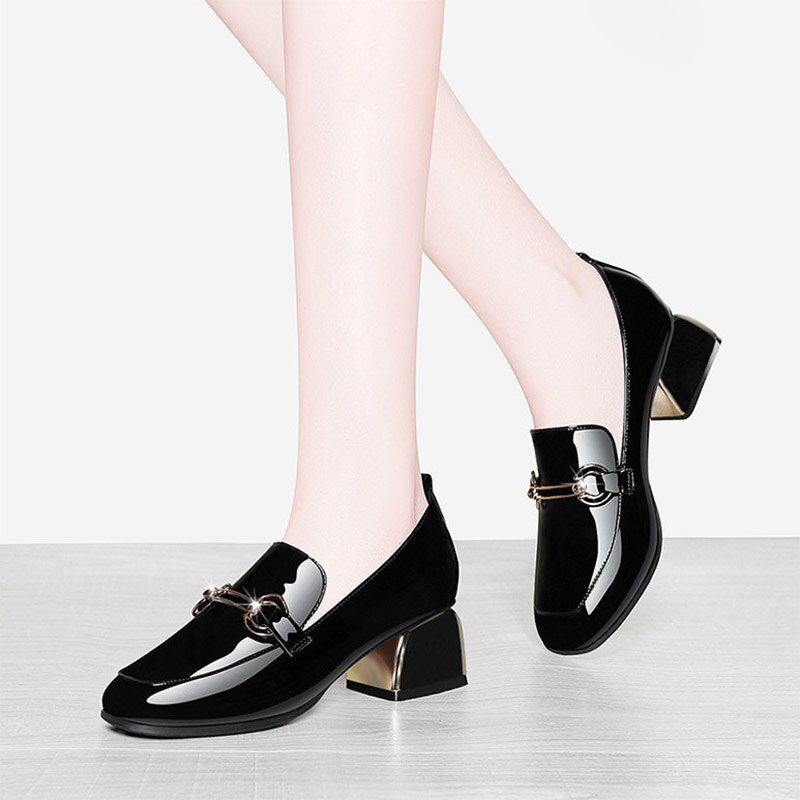 Høst kvinner kjole sko høye hæler lakk båt sko metall firkantede hæler pumps svart kontor sko dame 8628n