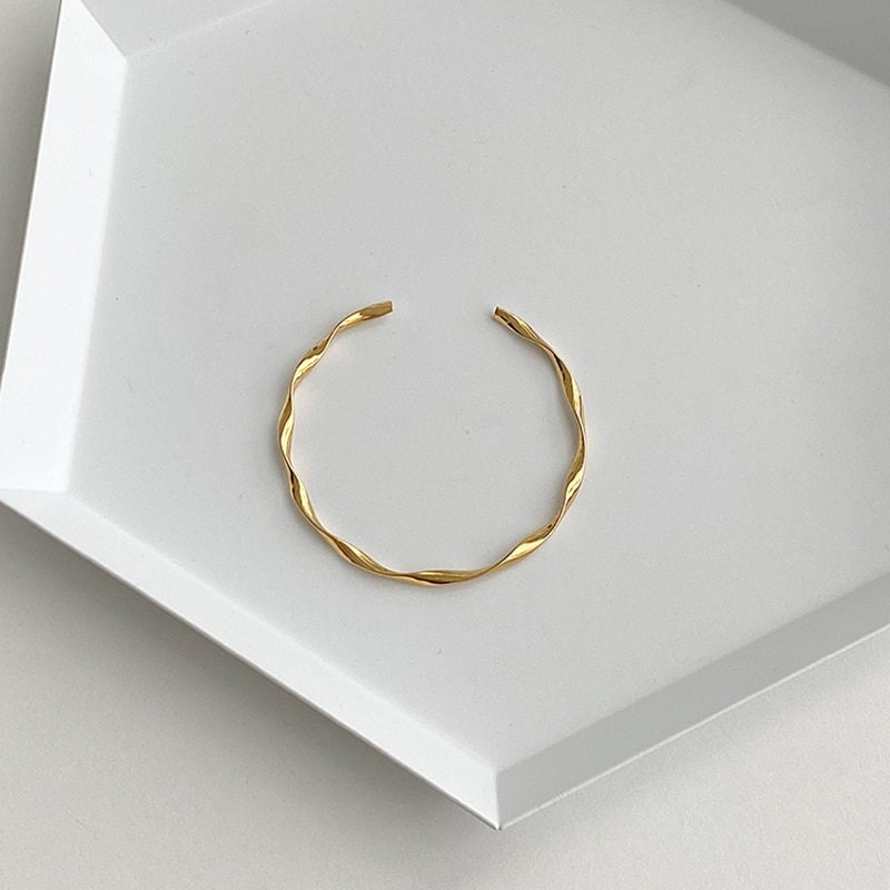 Peri'sbox Goud Kleur Wave Vorm Twisted Armbanden Dunne Geometrische Armbanden Voor Vrouwen Minimalistische Open Bangles Verstelbare Sieraden