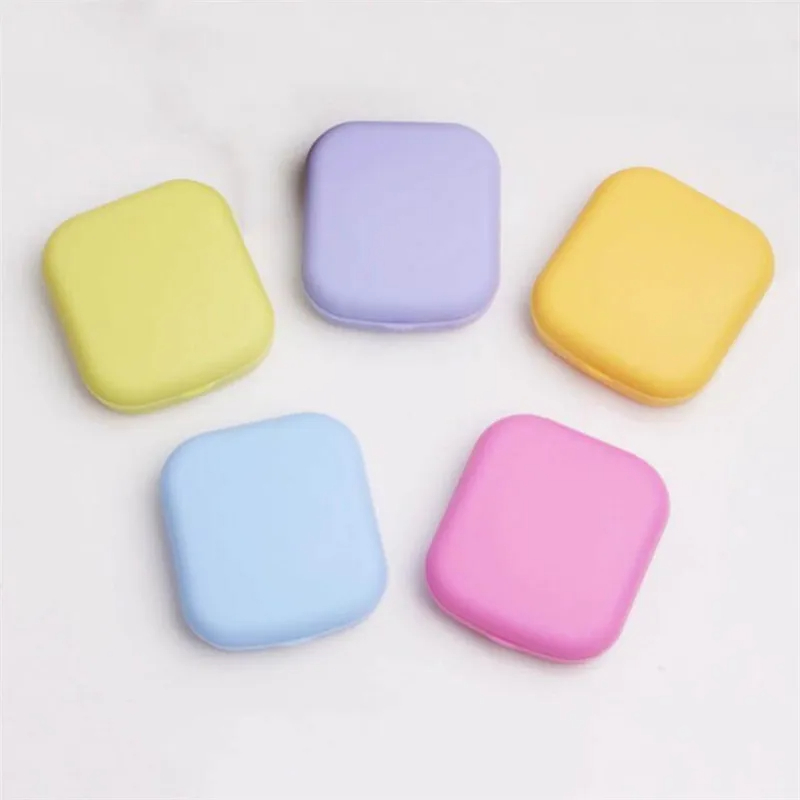 1 Stück quadratischer Mini-Kontaktlinsenbehälter mit Spiegel für Frauen, bunte Linsenbox, Augenbehälter, schöne Reise-Sets