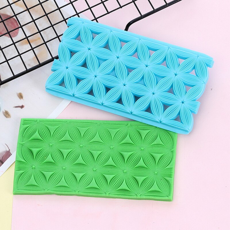 1pcs Plastic Cute Icing Embossing Decoration Cutter Cake Bakeware Cake Embosser Flower Cookie Cutters DIY Fondant Biscuit Molds: G315521