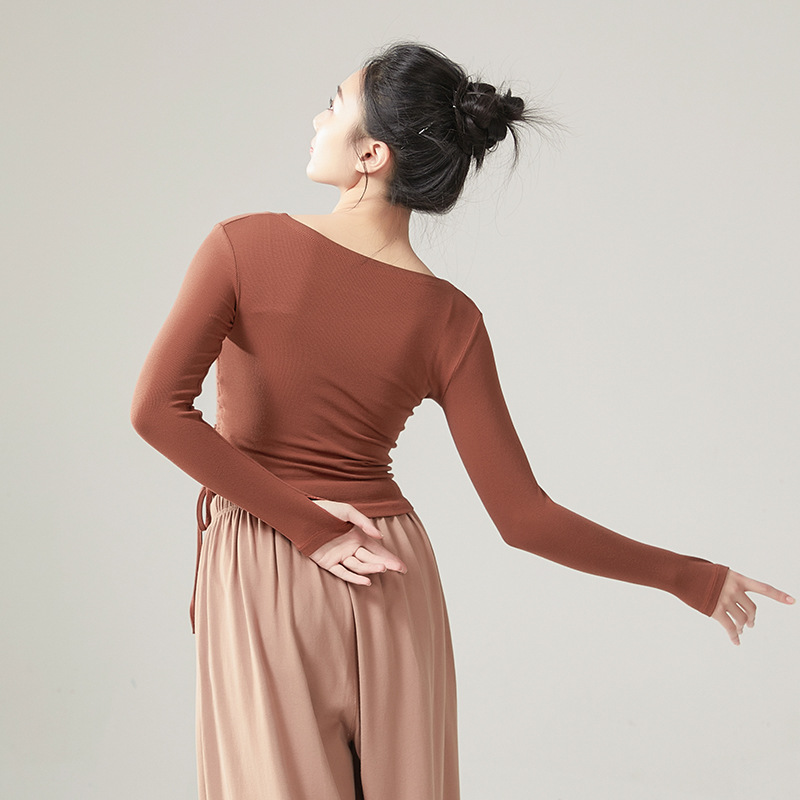 Vrouwen Moderne Danskleding Vingermouwen Zoom Trekkoord Gebreide Tops Stage Performance Kleding China Slim Fit Yoga Kostuum