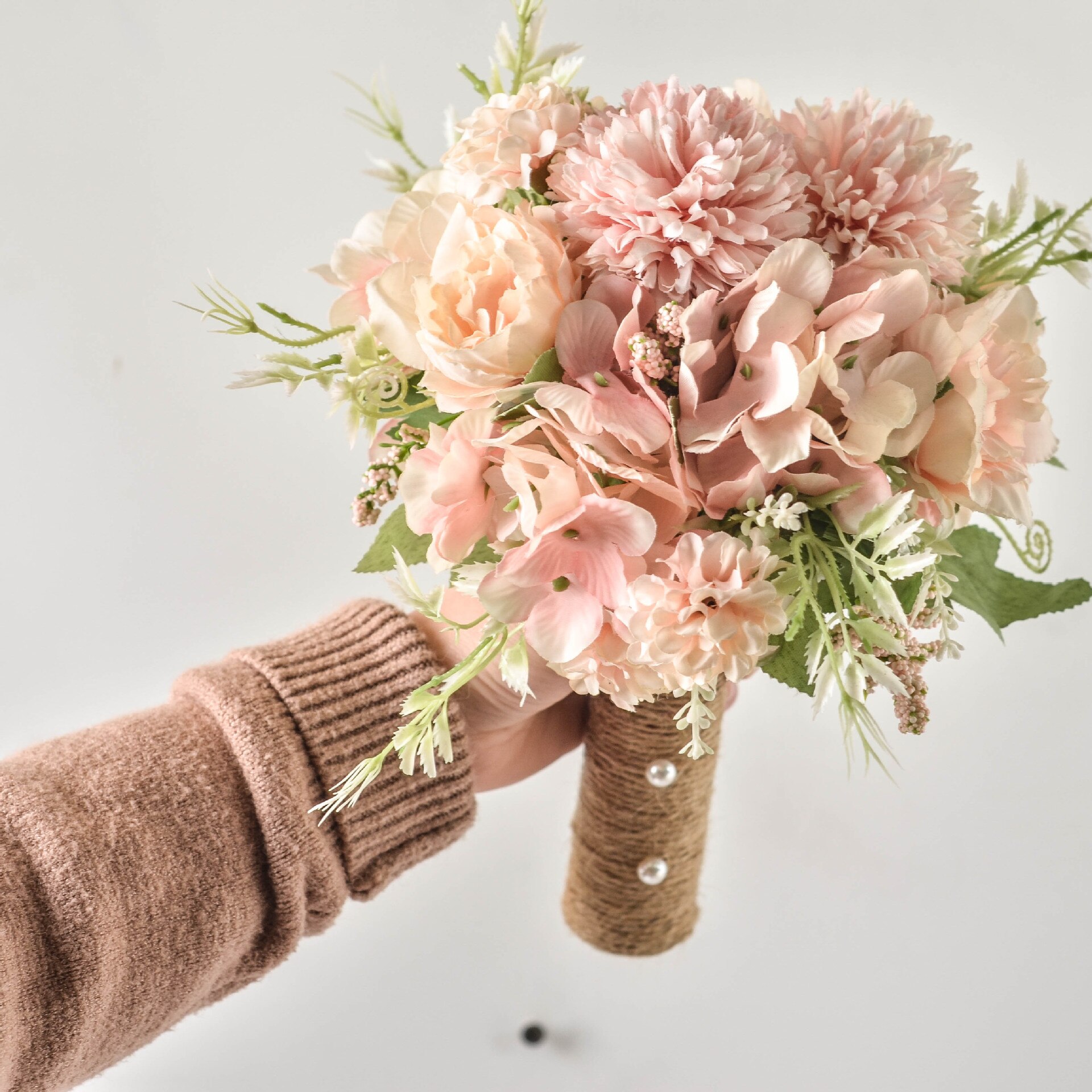 Koreansk brud holder blomster brudepige bryllup søstre gruppe rose pæon brudebuket silke simulation blomsterkunst: Lyserød