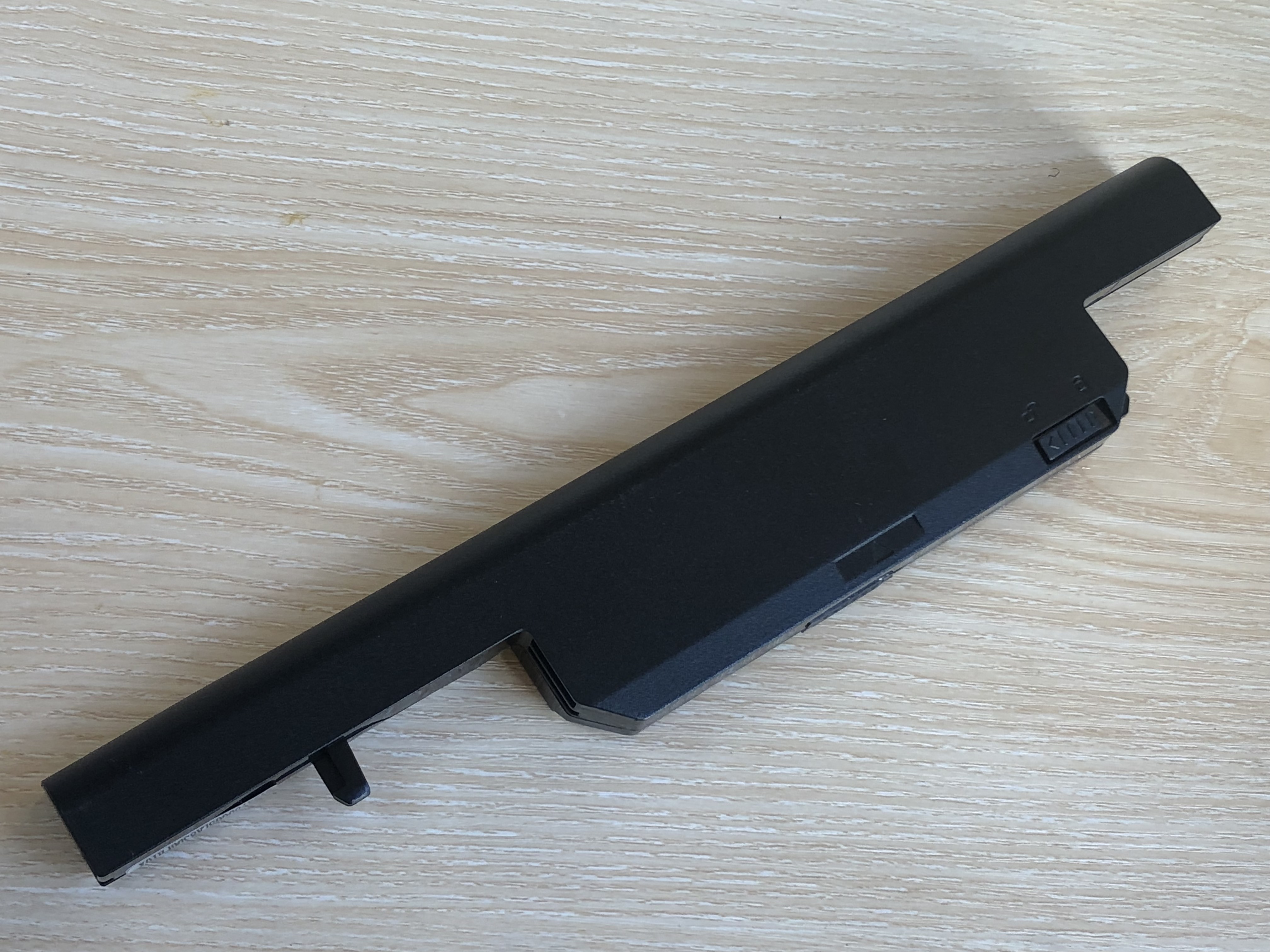 Batteria Per Laptop Clevo C4500BAT-6 - 4400mAh 11.1V, Compatibile Con Molti Modelli Clevo, Schenker, Gigabyte