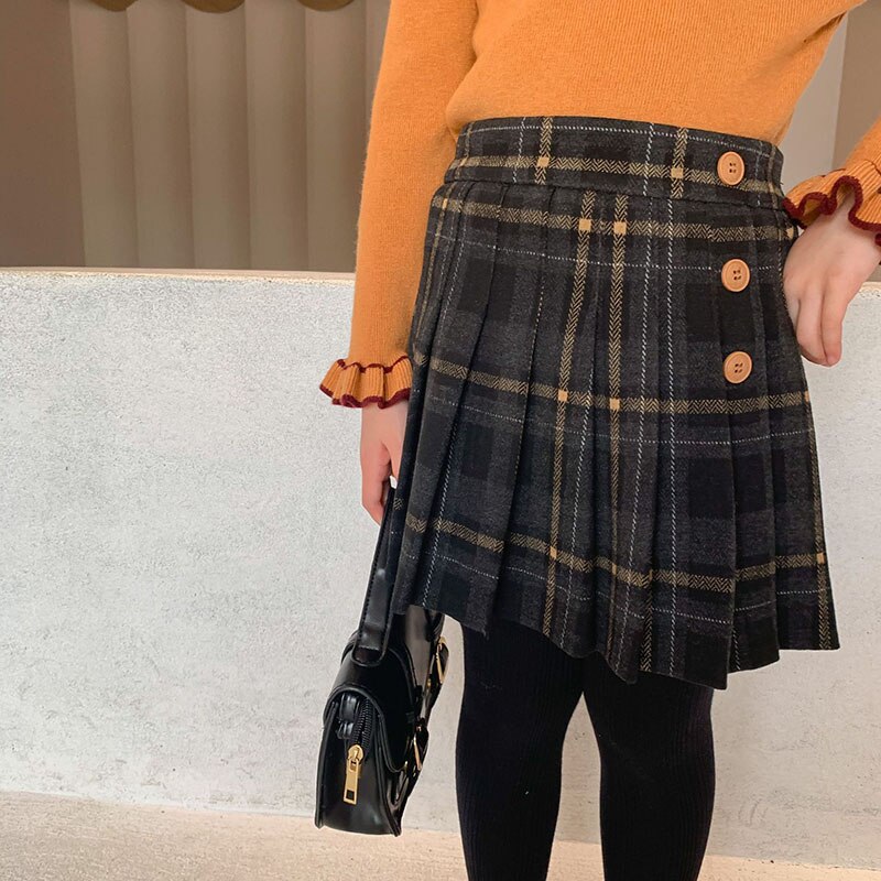 Winter children's wear girls Plush plaid skirt college tweed plaid skirt 2-29: 17 for 140