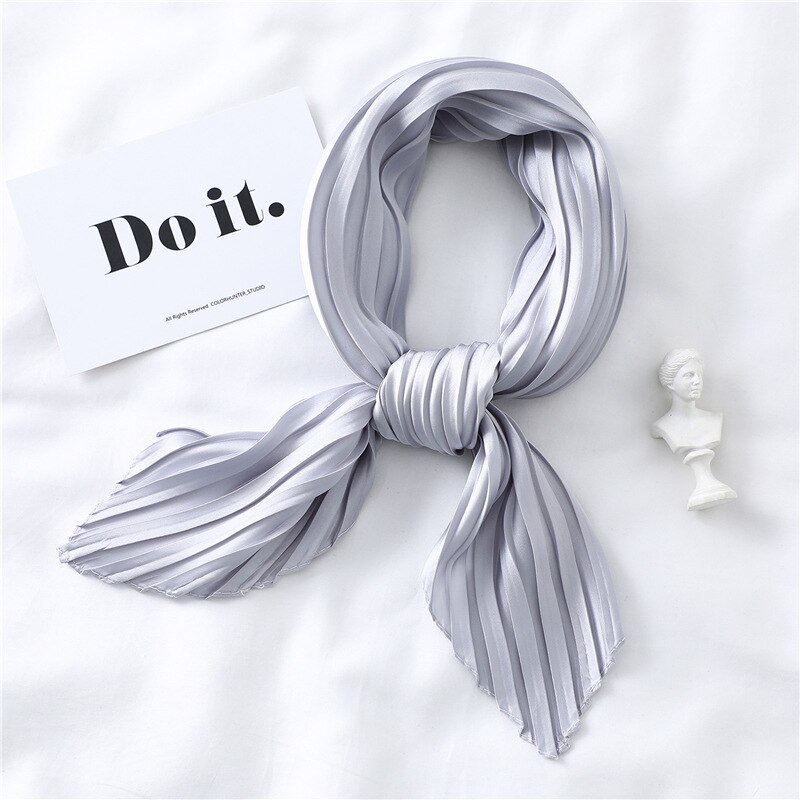 Solid Zwart Wit Roze Kleine Vierkante Twill Zijde Satijn Sjaal Vrouwen Dames Crinkle Haar Hoofdband Sjaals 70cm * 70Cm: YZ44 Sliver