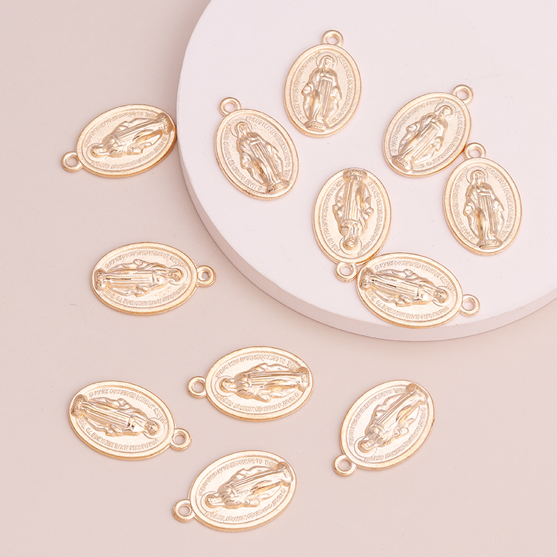 Leslie, 10 Uds., Color dorado y plateado, gran declaración, forma ovalada, colgantes de la Virgen María, dijes aptos para hacer collares DIY, aleación de Metal de 26x15mm: Plata antigua plateada