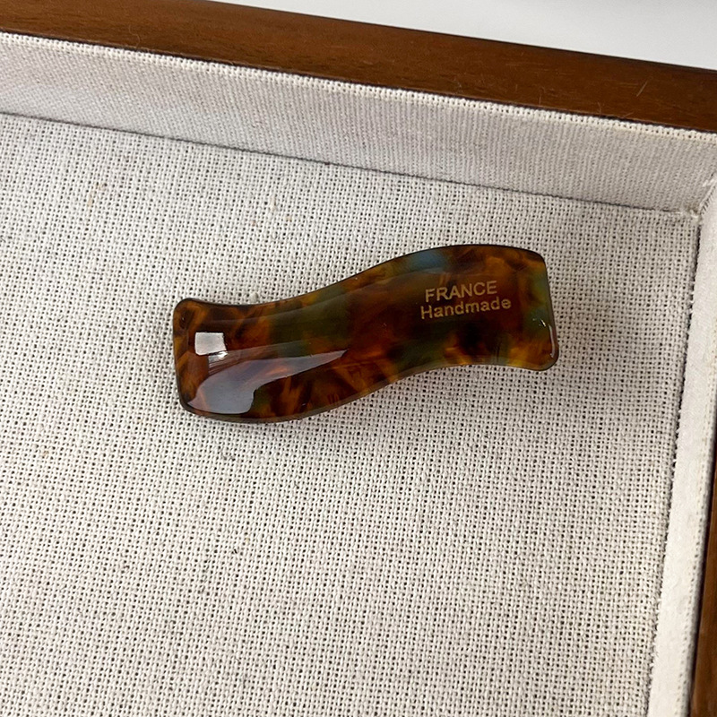 Retro Eenvoudige Golvende Acetaat Vorm Haarspeldjes Vrouw Meisjes Zoete Prachtige Haarspelden Kleurrijke Haarspeldjes Mode Haaraccessoires Nieuw: Zilver