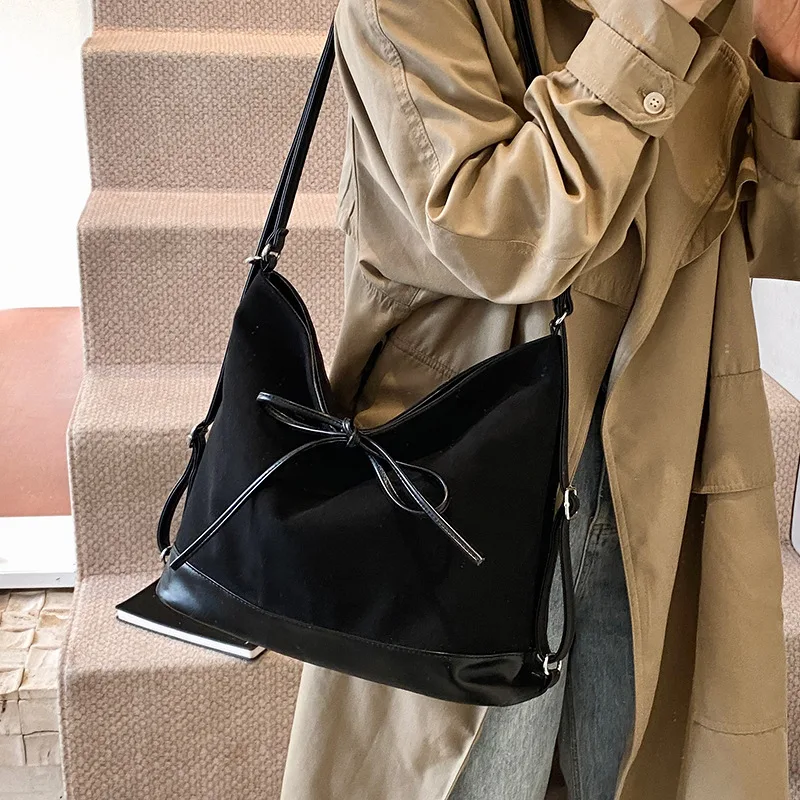 Trend Retro Lightweight Simple Style Tote Bag Women's Commuter Lightweight Multi-back Shoulder Bag