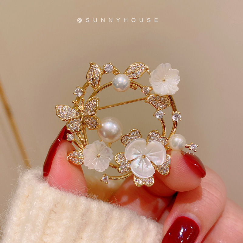 Broches Voor Vrouwen Overhemd Pin Romantische Imitatie Pearl Garland Cz Trui Vest Clip Keten Broche Fijne Sieraden