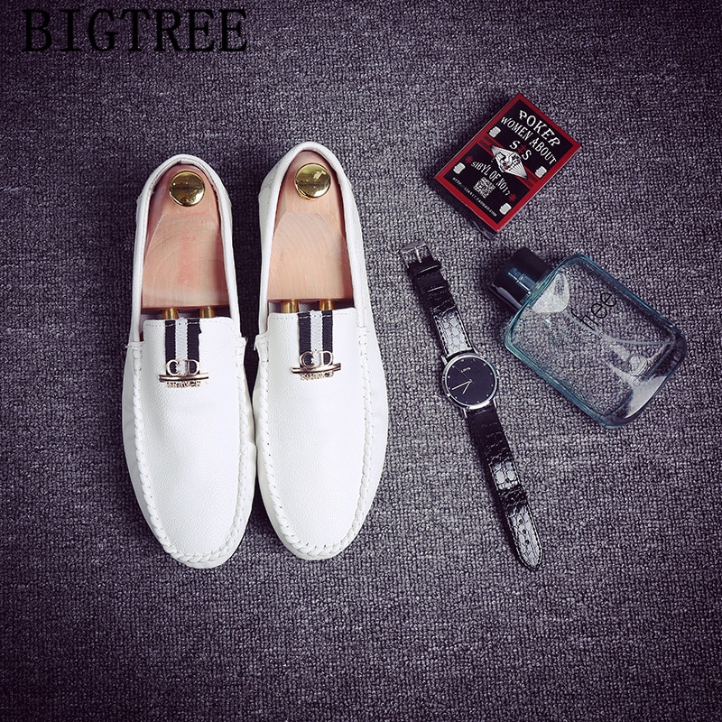 Hvite herre loafers skinn slip-on sko menn svarte kjøresko zapatos hombre casual cuero soulier homme cuir sapato
