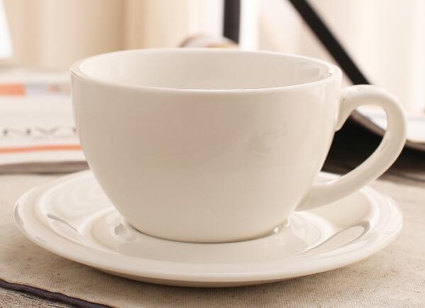 300 ml farverige tykke porcelæns-kaffekopper og underkopper, keramiske lattekopper og underkopper: Hvid