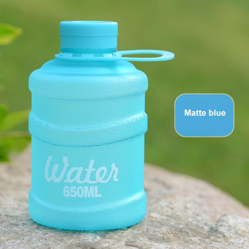 650ml plasthinkar koppar bärbar resistent lämplig för barn stor kapacitet vattenflaskor drinkware: 07