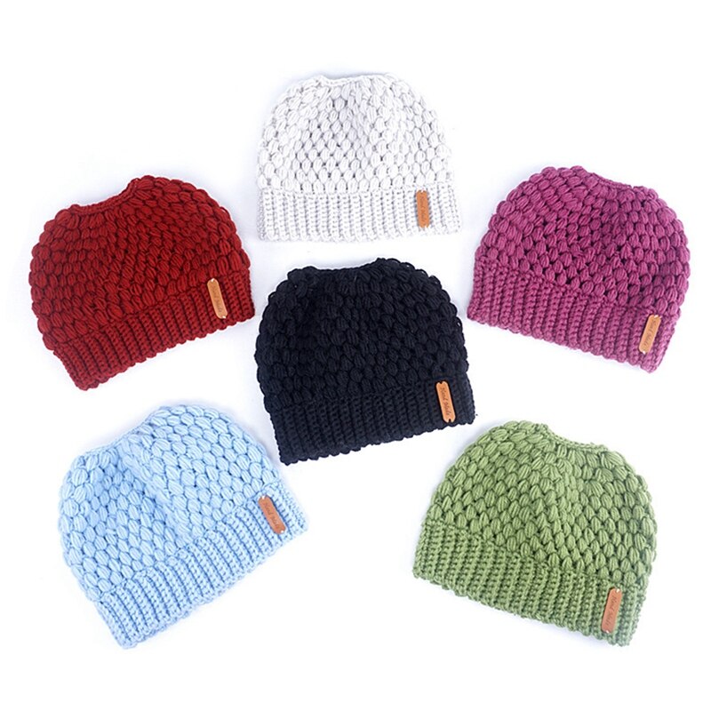 Winter gebreide mutsen winter dames muts dames meisjes stretch gebreide muts met label rommelige knot paardenstaart muts met gaten warme mutsen mutsen
