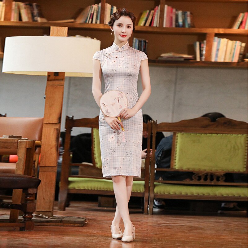 Rosa dam plus storlek 3xl nyhet kort kinesisk högtidsklänning kinesisk stil kvinnor mandarin krage qipao vintage rayon cheongsam: D / M