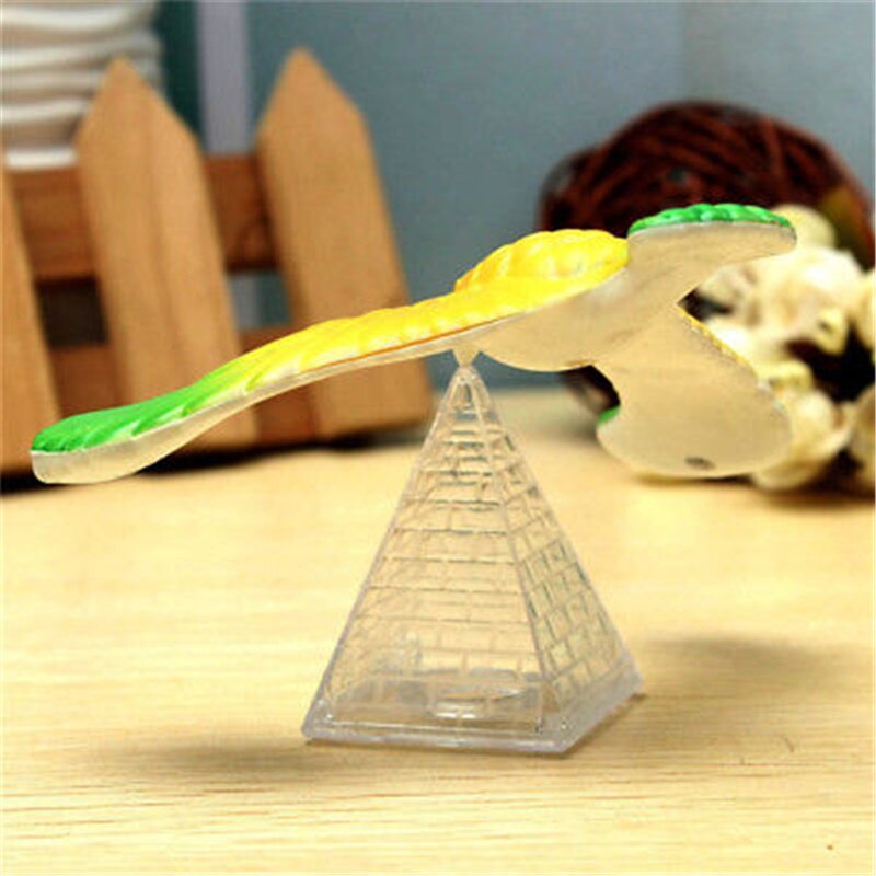 Lustig Ausgleich Adler Mit Pyramide Ständer Magie ausgleichen Vogel büro Schreibtisch Dekoration freundlicher Pädagogisches Spielzeug Geburtstag