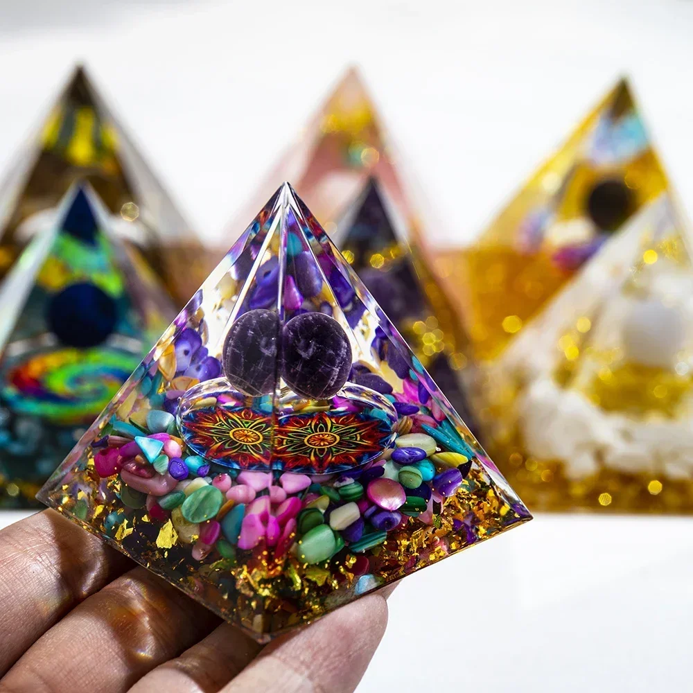 Hars Piramide Natuurlijke Kristallen Grind Steen Energiegenerator Reiki Healing Chakra Meditatie Ornamenten Ambachten Kantoor Kamer Decor