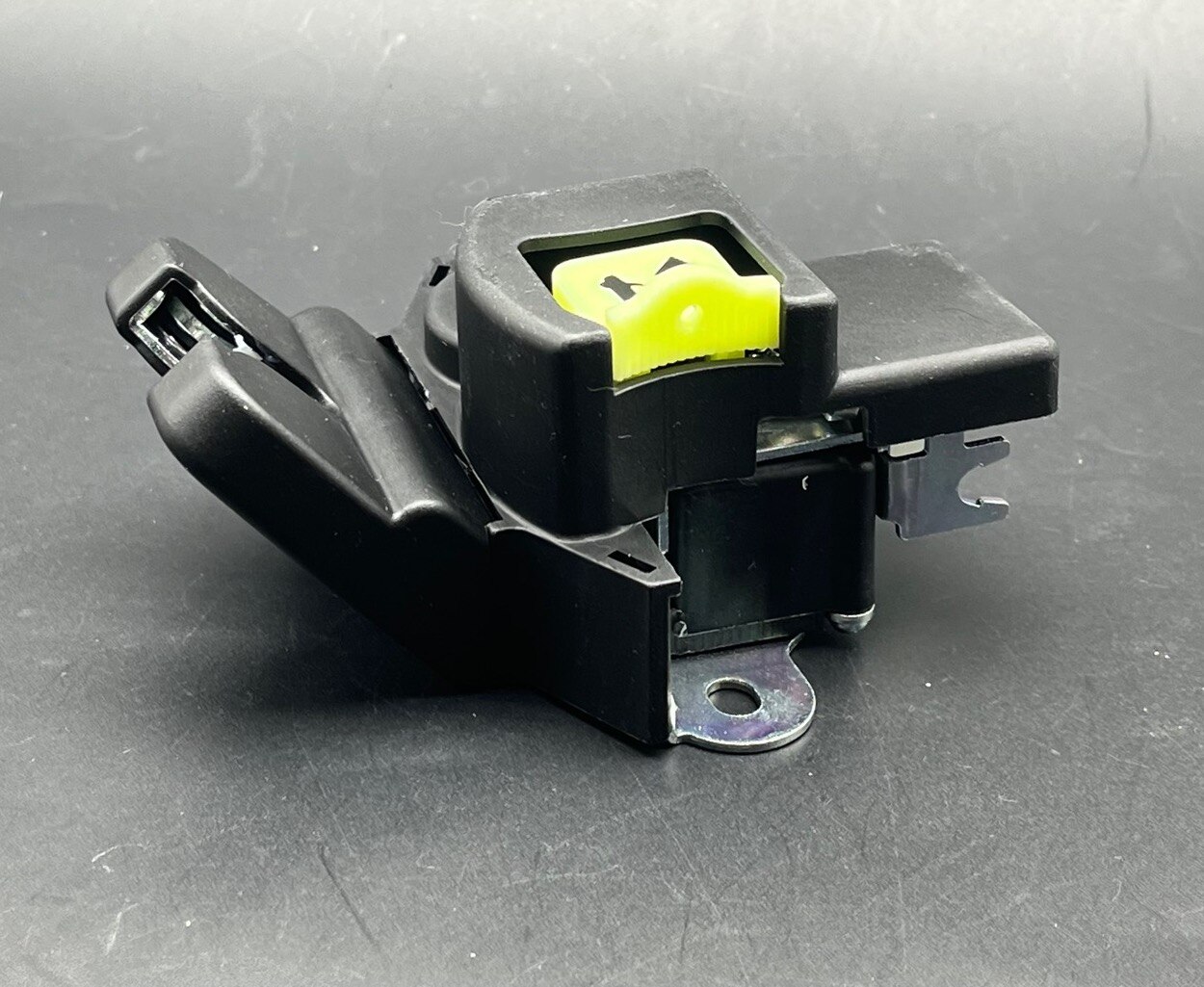 Trunk Lid Latch & Actuator Assembly For Kia Forte 2010-2013 – Replaces 812301M070, 6-Month Warranty