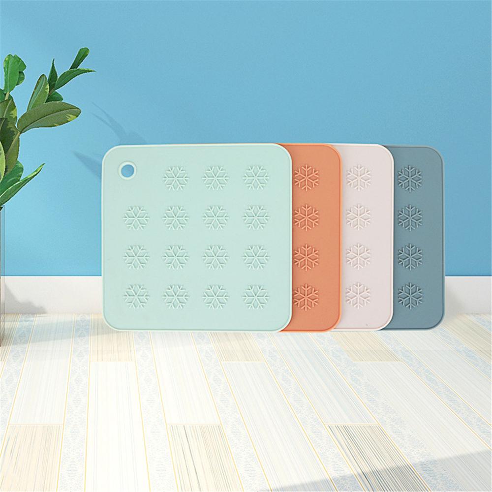 Support pratique en silicone | Sous-verres de noël flocon de neige, support pratique, tapis de cuisine résistant à la chaleur, dessous de cuisine, outils de Pot, posavasos silicona 4FM