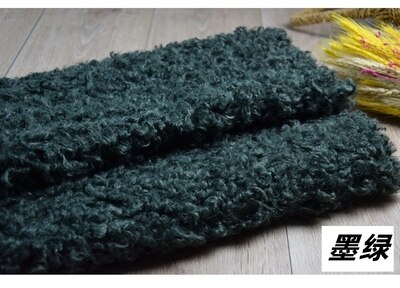 Schapenwol met krullen, geweven imitatiebont, geitenhaar, flanellen bontstof, pluche stof, poppenachtergrondstof, tapijtstof: M