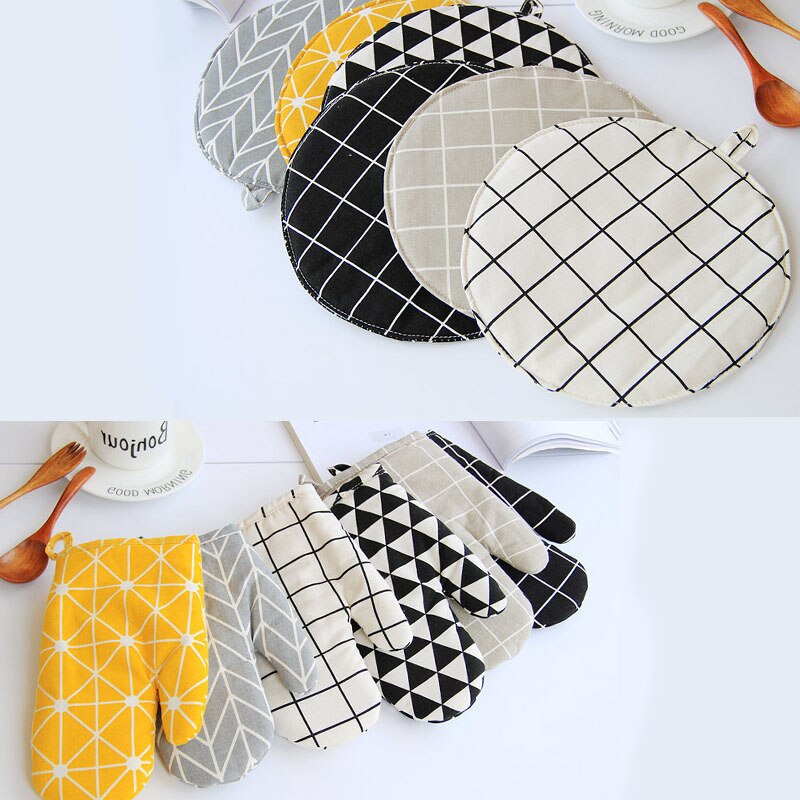 1 Piece Cute Non-slip Yellow Gray Cotton Nordic Kitchen Cooking Microwave Gloves Baking BBQ Potholders Oven Mitts