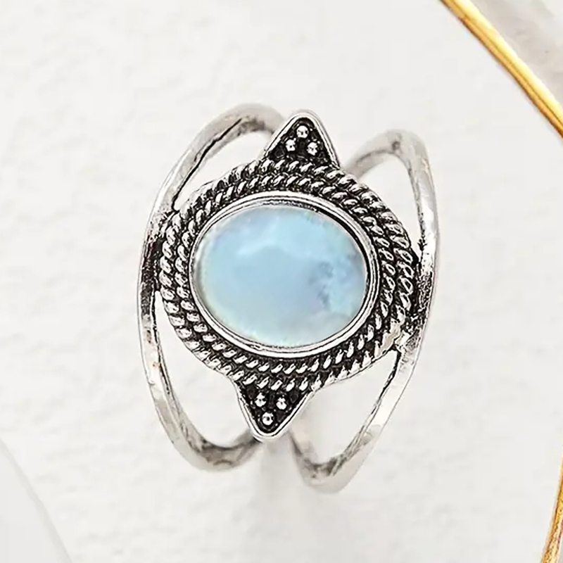 Huitan Bohemen Stijl Ovale Imitatie Opaal Ring voor Vrouwen Wit/Zwart Luxe Trouwringen Accessoires Temperament Dame Sieraden