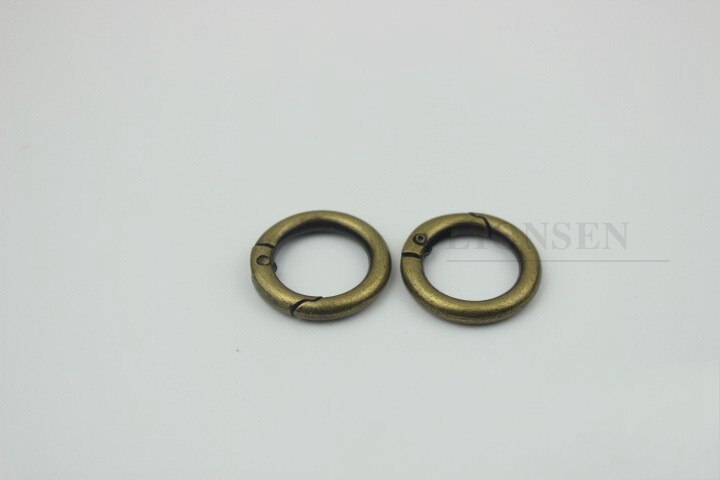 2PCS 20MM Metal Spring Gate O Ring Trigger Clasp Clips Snap Buckle Hook Keychain DIY Bag KeyRing Handbag Hardware Accessories