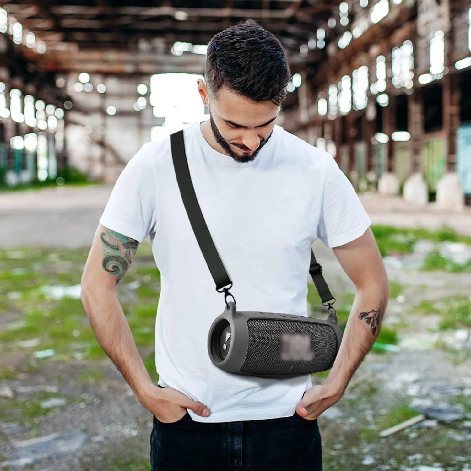 Siliconen hoes voor JBL Charge 5 Bluetooth-luidspreker, reisdraagbescherming met schouderriem en karabijnhaak