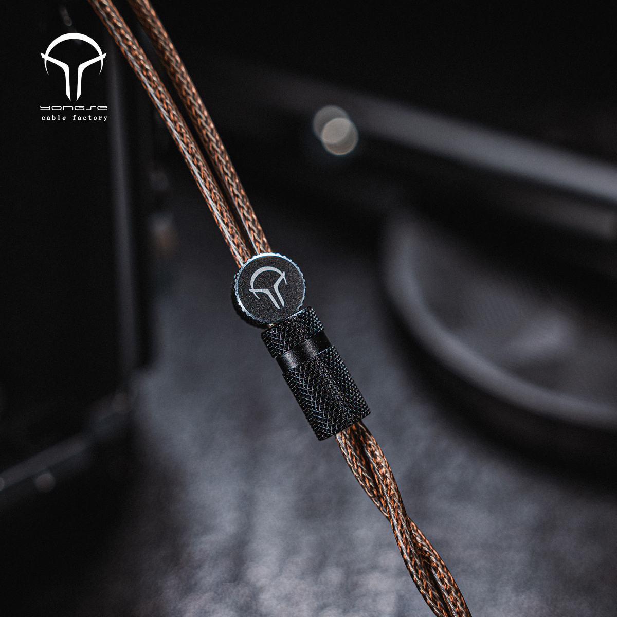 Yongse RedBunny GreyBunny Cable de auriculares con aislamiento de grafeno y centro de cobre y cristal único chapado en plata