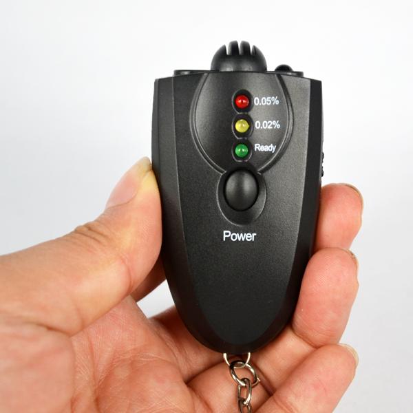 Draagbare Alcohol Adem Tester Mini Digitale Blaastest Sleutelhanger Rood Licht Led Zaklamp Alcohol Detector Alcohol Analyzer