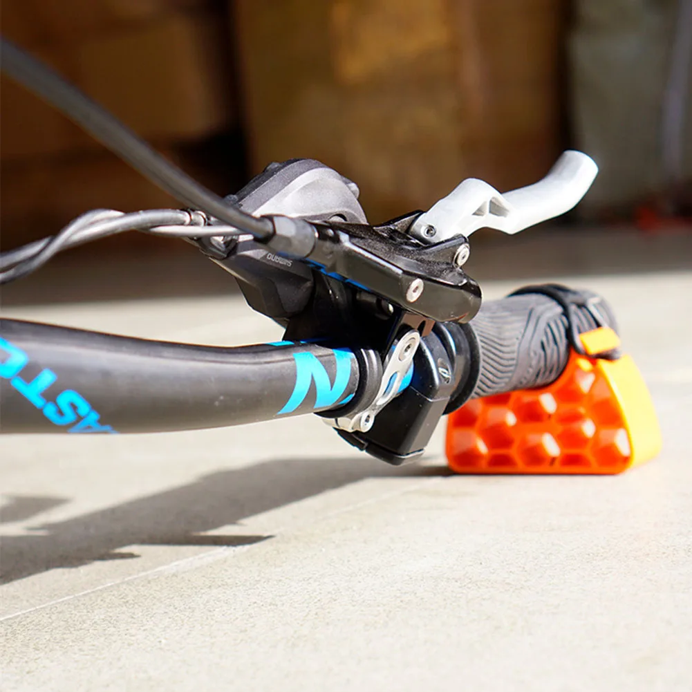 Ein Paar Fahrrad-Lenkerständer zum Aufstecken, Stabilisator für umgekehrtes Parken, stabile MTB-Wartung, Fahrrad-Reparatur-Werkzeug, passend für 30–34 mm