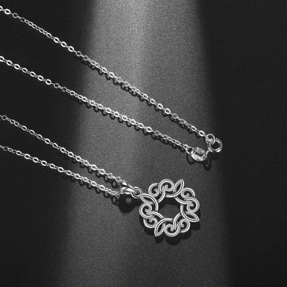 YAFEINI Collana Donna Con Nodo Celtico Triquetra, Placcato Oro 18k, Ipoallergenica, Gioiello Irlandese Portafortuna