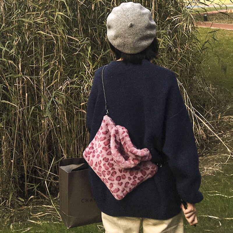 Leopardo impressão de pelúcia bolsa feminina na moda macio bolsa de ombro inverno quente correntes crossbody saco moda fofo menina bolsa de compras