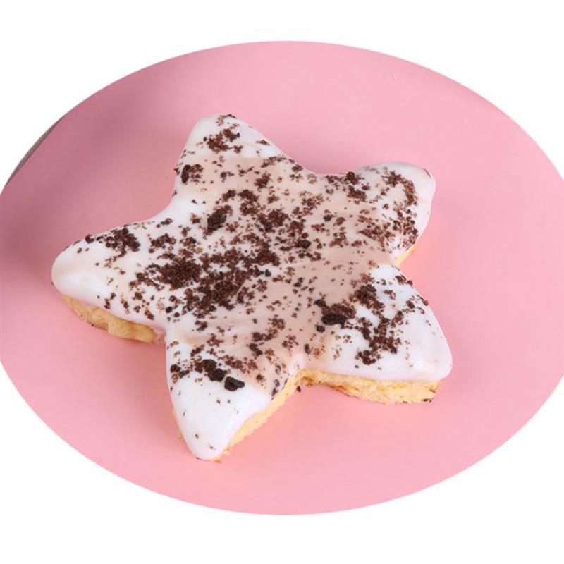 1PCS Random color Stainless Steel Sandwich Cutter Moulds Safe Cartoon Cookie Cutter Fruit Cutter Shape DIY Baking Kitchen Tools