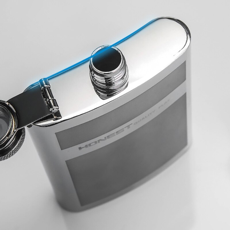 Met deze vijf leuke whisky zip flasks heb je wat handigs op zak