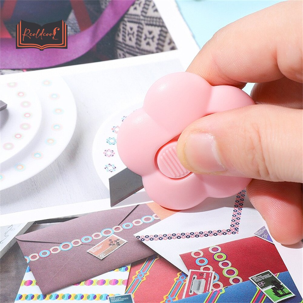 1pc Cute Flowers Art Cutter Portable Mini Utility Knife Student Art Supplies DIY Tools Stationery Paper Cutter
