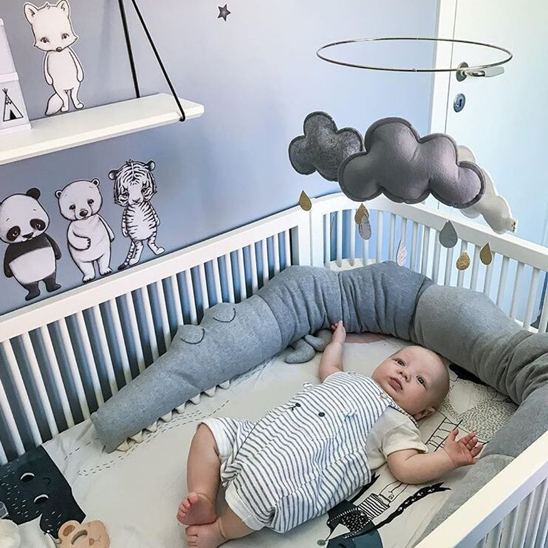 Neugeborenen Krippe Stoßfänger Tröstlich Krokodil Kissen Baby Zimmer Dekor Spielzeug Bett Stoßfänger Baby Kinderbett Schutz Bettwäsche Zubehör 185 cm