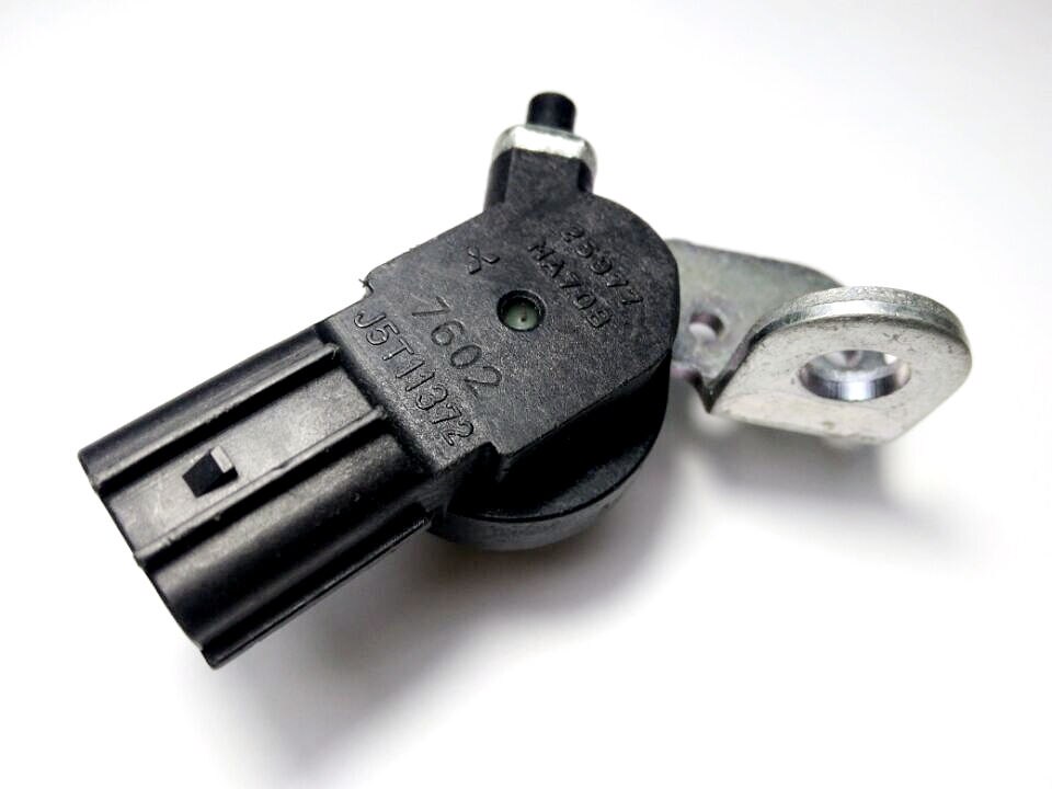 Sensor de posición del cigüeñal J5T11372 25977MA70B 25977DB00A para ATLEON CABSTAR civil NV350 CARAVAN PATROL SAFARI