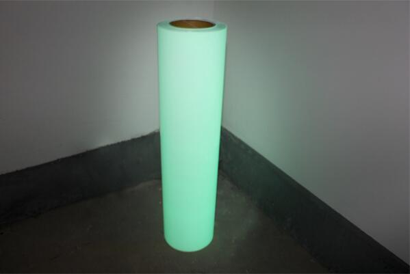 50 cmx 100cm t-shirt lysende pu varmeoverførsel vinyl print skæreplotter varme tryk stryg på glød i mørke: Grønt lys